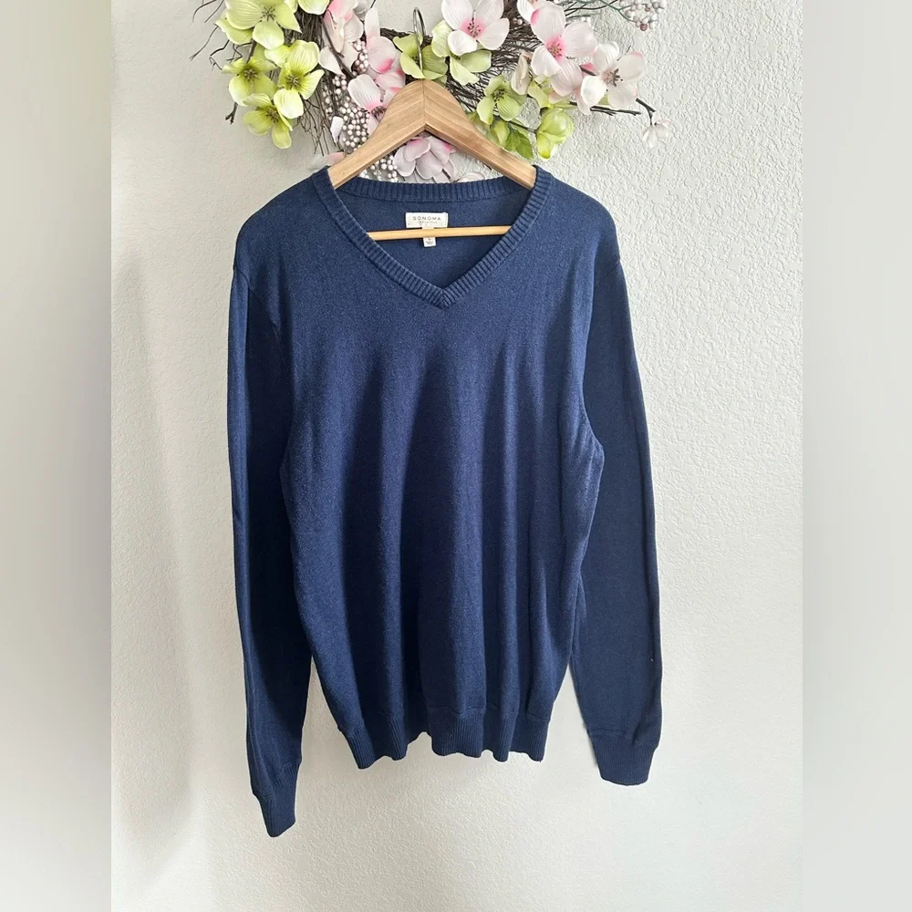 Sonoma Mens V-neck blue sweater size L